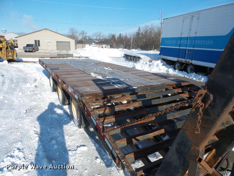 image for item DV9589 2002 Trail King TK50-2600 equipment trailer