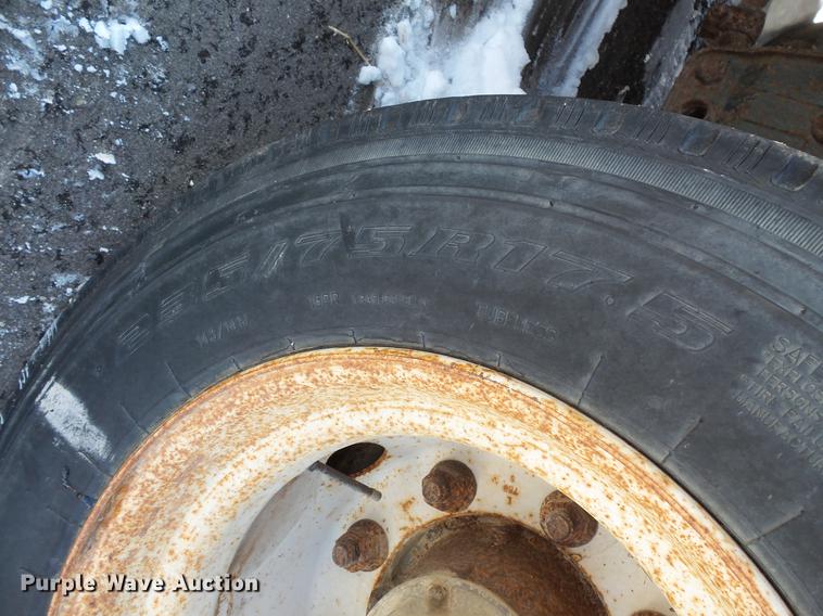 image for item DV9589 2002 Trail King TK50-2600 equipment trailer