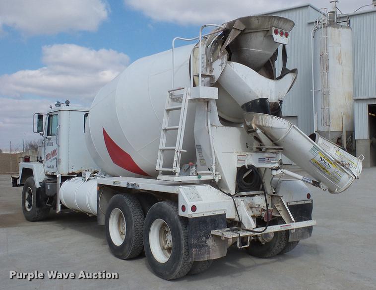image for item DV9601 1978 International F5050 ready mix truck