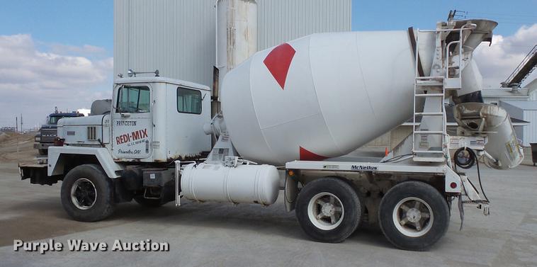 image for item DV9601 1978 International F5050 ready mix truck