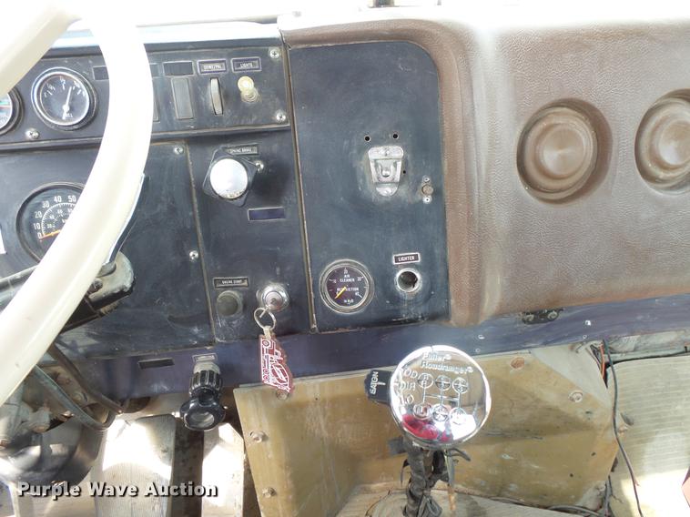 image for item DV9601 1978 International F5050 ready mix truck