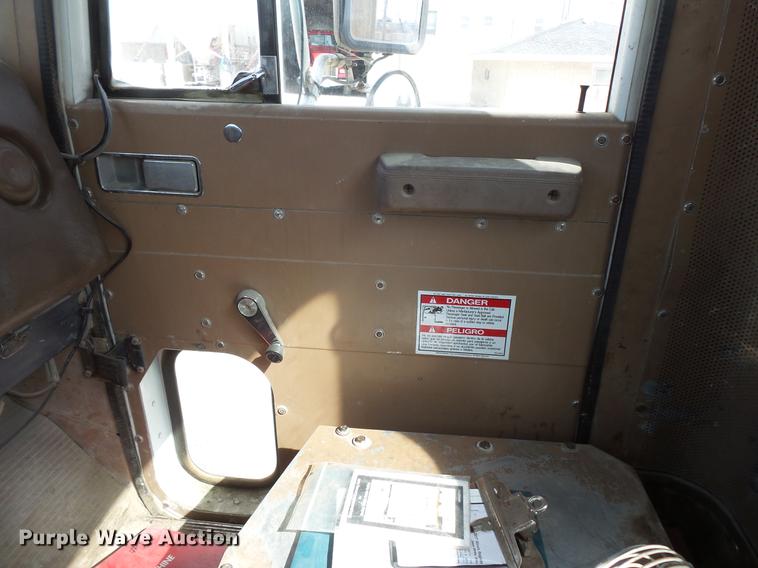 image for item DV9601 1978 International F5050 ready mix truck