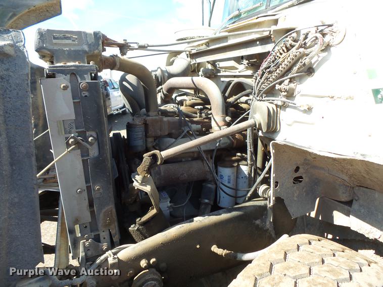 image for item DV9611 1984 Mack DM685S truck chassis