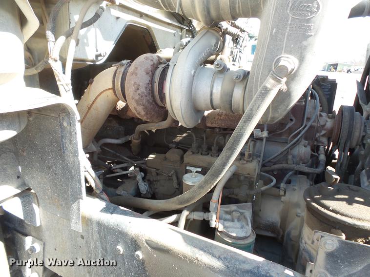 image for item DV9611 1984 Mack DM685S truck chassis