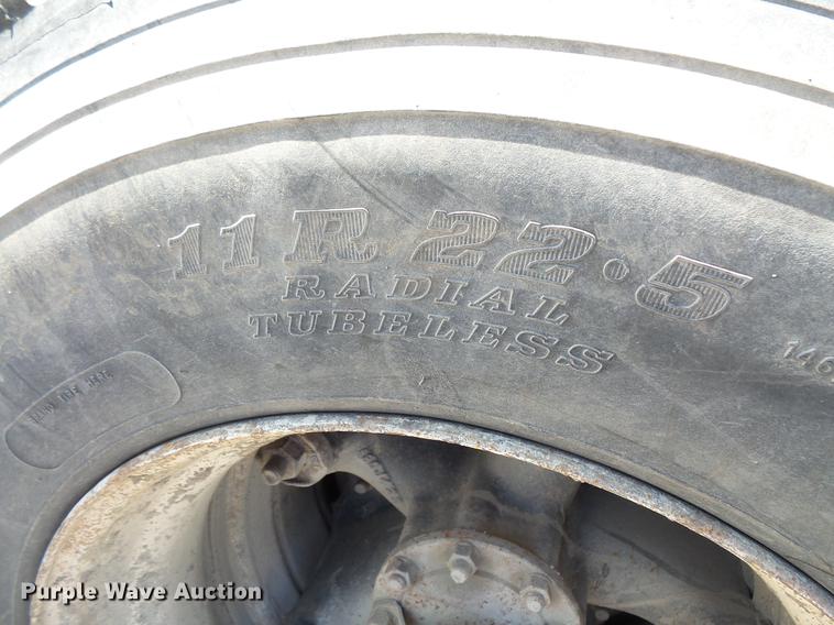 image for item DV9611 1984 Mack DM685S truck chassis