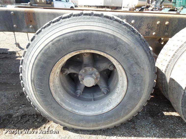 image for item DV9611 1984 Mack DM685S truck chassis