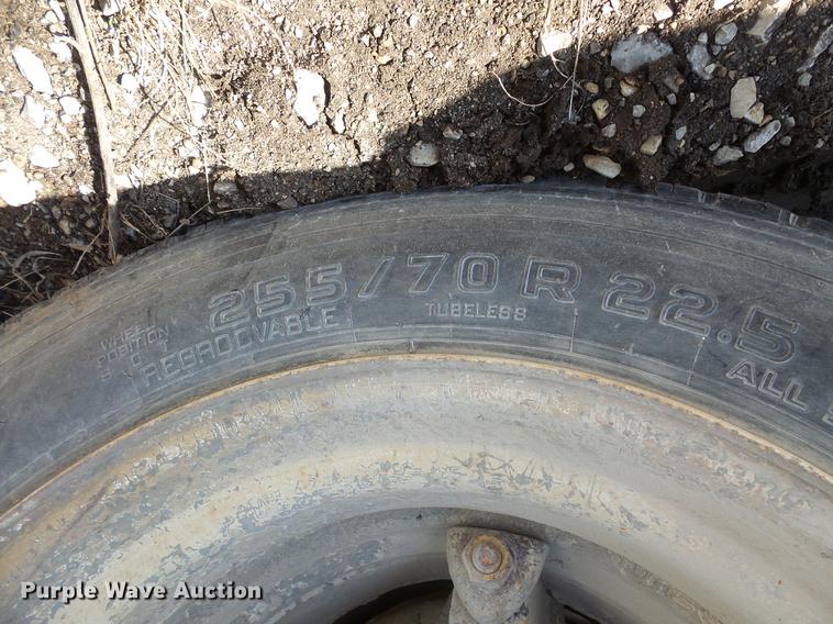 image for item DV9611 1984 Mack DM685S truck chassis