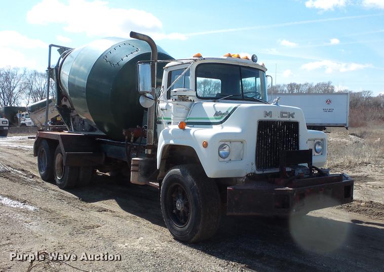 image for item DV9612 1979 Mack ready mix truck