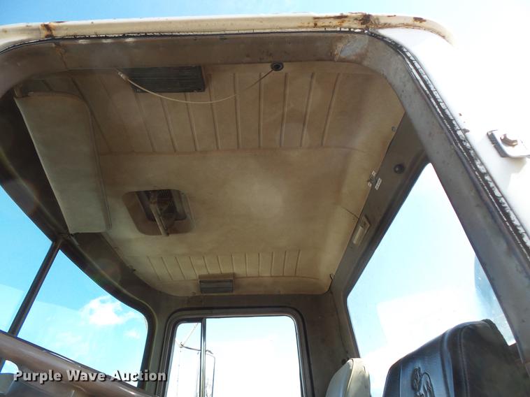 image for item DV9612 1979 Mack ready mix truck