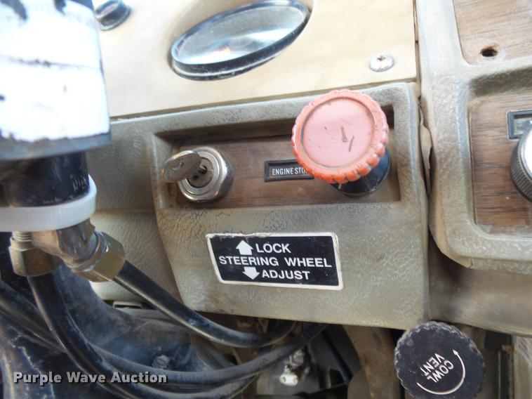 image for item DV9612 1979 Mack ready mix truck