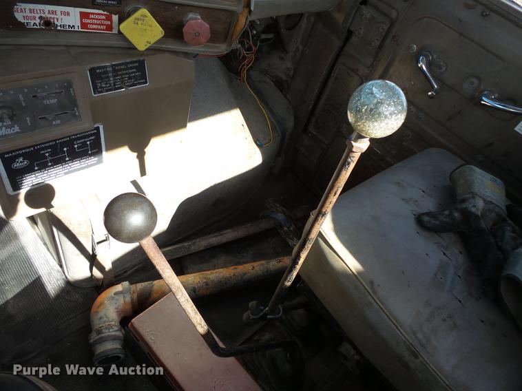 image for item DV9612 1979 Mack ready mix truck