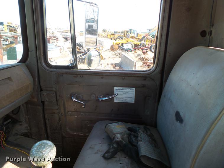 image for item DV9612 1979 Mack ready mix truck