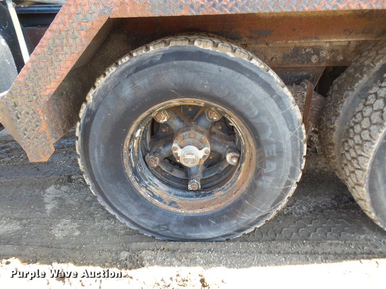 image for item DV9612 1979 Mack ready mix truck