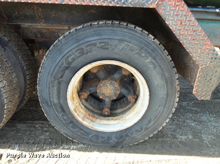 image for item DV9612 1979 Mack ready mix truck