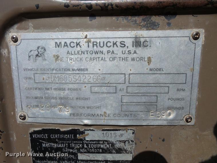 image for item DV9612 1979 Mack ready mix truck