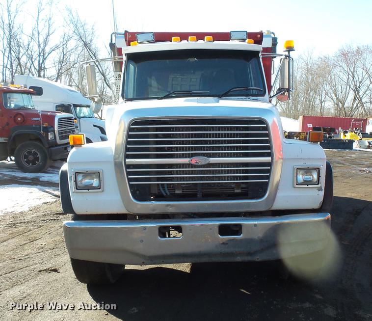 image for item DV9613 1997 Ford LT8000 dump truck