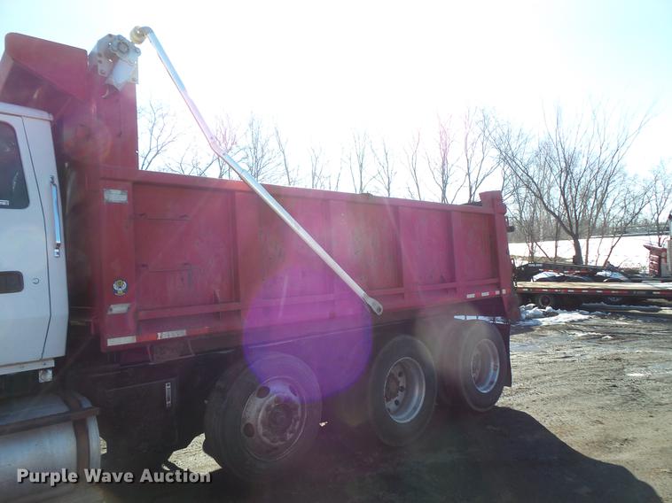 image for item DV9613 1997 Ford LT8000 dump truck