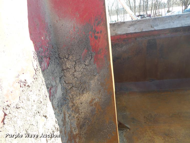 image for item DV9613 1997 Ford LT8000 dump truck