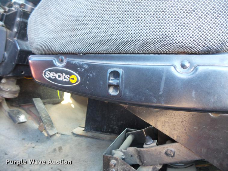 image for item DV9613 1997 Ford LT8000 dump truck