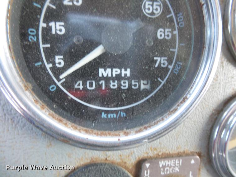 image for item DV9613 1997 Ford LT8000 dump truck