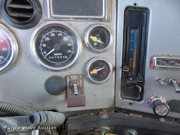 image for item DV9613 1997 Ford LT8000 dump truck