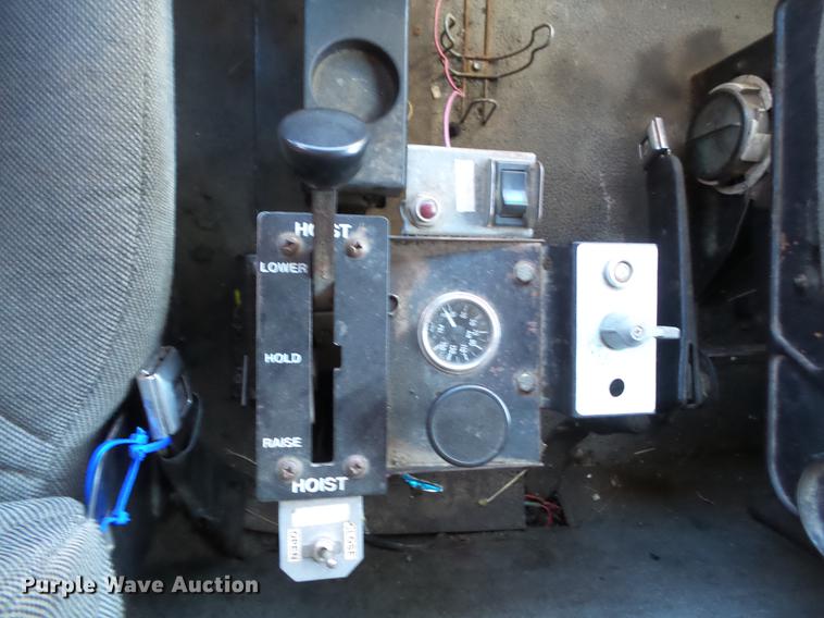 image for item DV9613 1997 Ford LT8000 dump truck