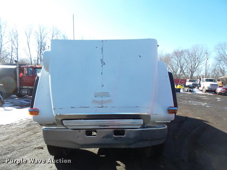 image for item DV9613 1997 Ford LT8000 dump truck