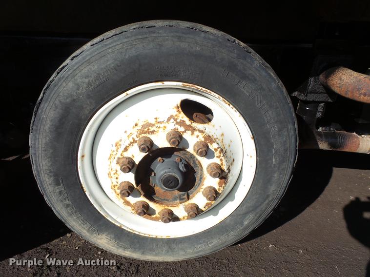 image for item DV9613 1997 Ford LT8000 dump truck