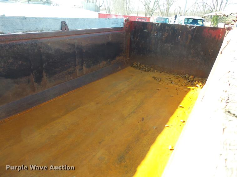 image for item DV9614 1997 Ford LT9000 dump truck