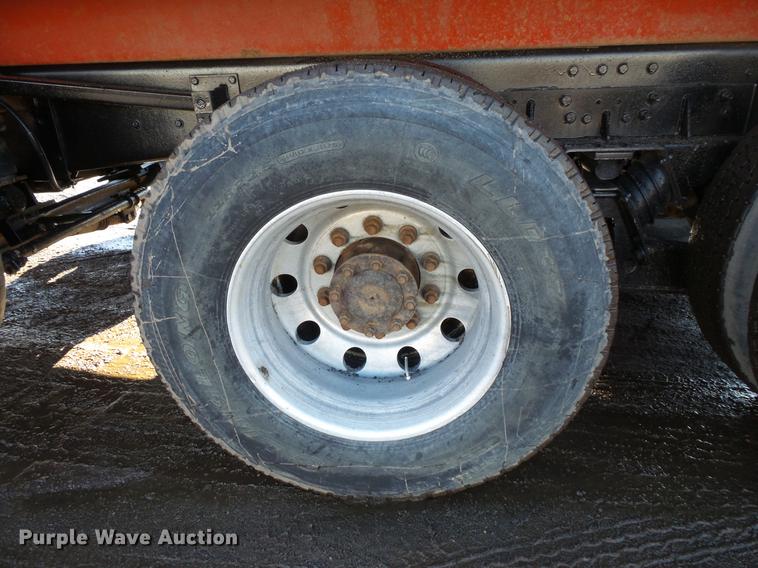 image for item DV9614 1997 Ford LT9000 dump truck