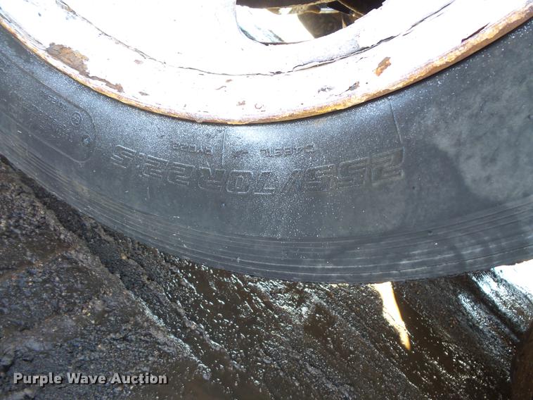 image for item DV9614 1997 Ford LT9000 dump truck