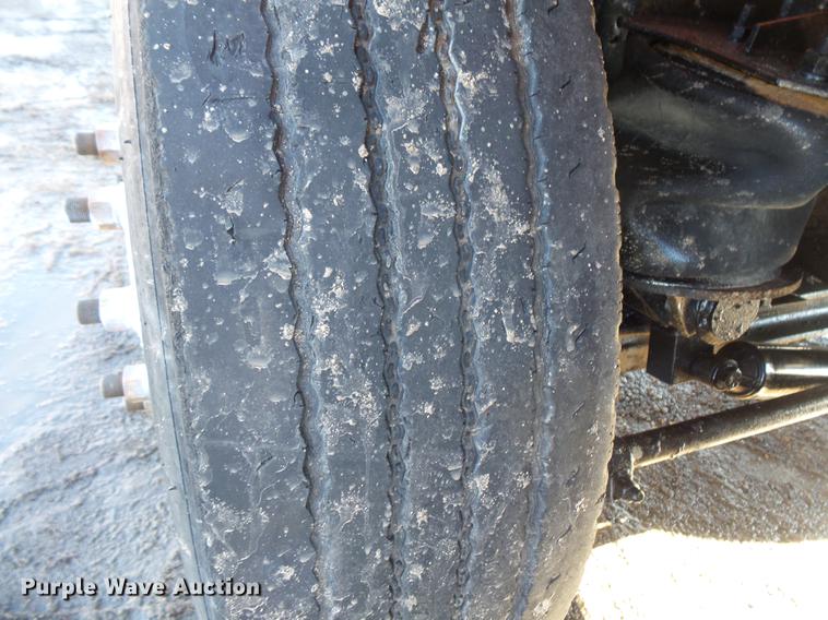 image for item DV9614 1997 Ford LT9000 dump truck