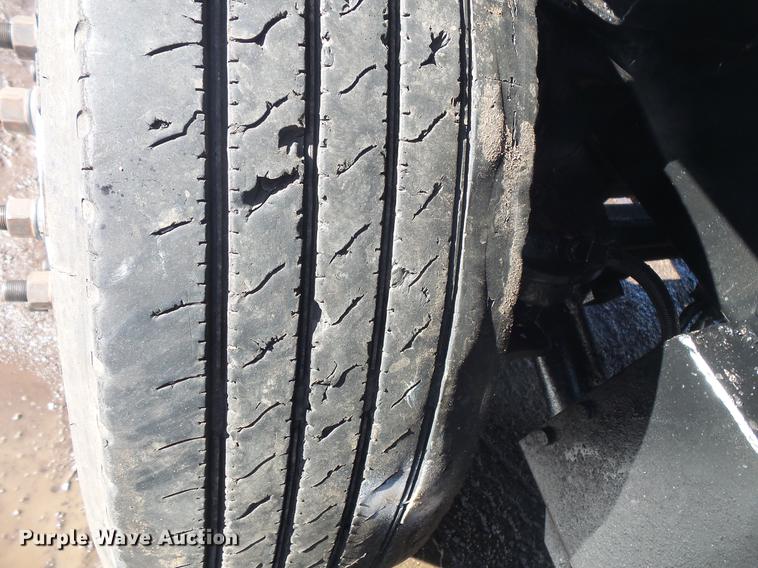 image for item DV9614 1997 Ford LT9000 dump truck