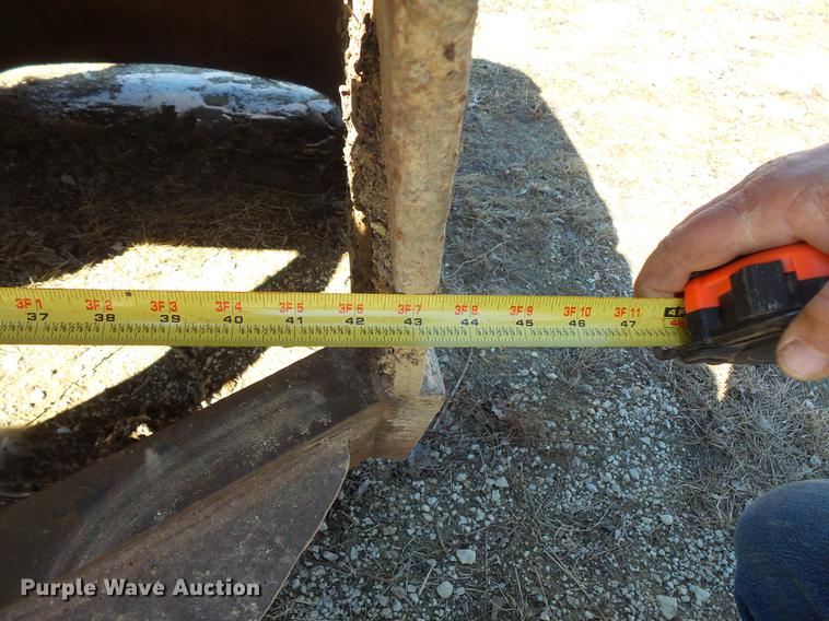 image for item DV9615 Empire 42"W sand bucket