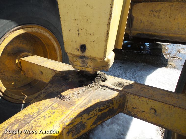 image for item DV9619 Caterpillar 435 scraper