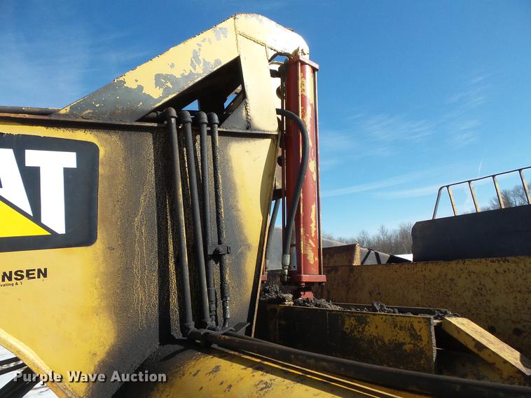 image for item DV9619 Caterpillar 435 scraper