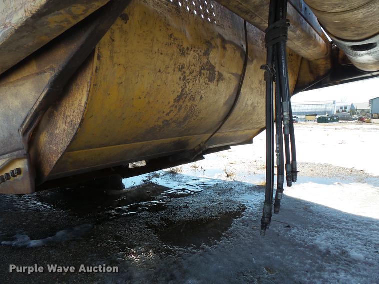 image for item DV9619 Caterpillar 435 scraper