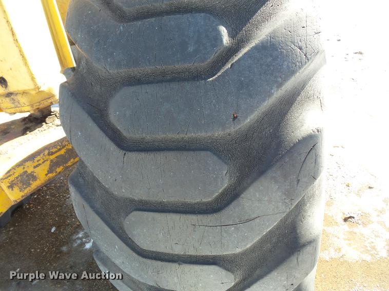 image for item DV9619 Caterpillar 435 scraper