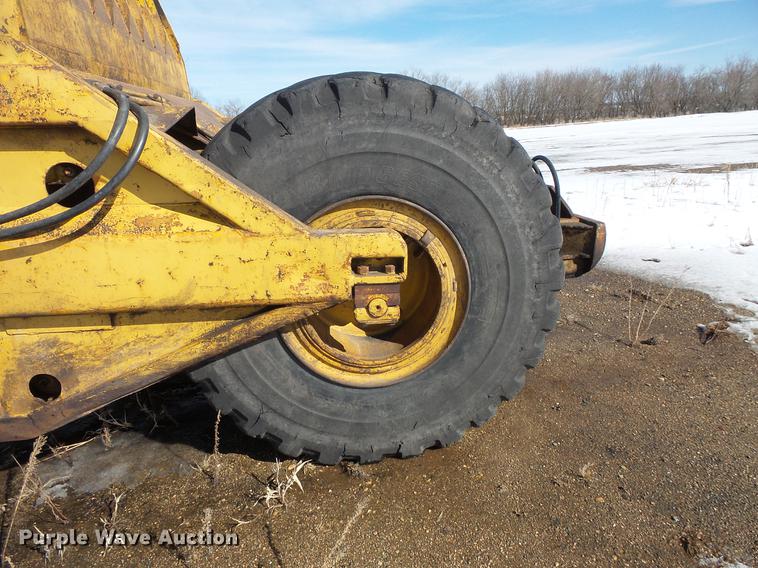image for item DV9619 Caterpillar 435 scraper