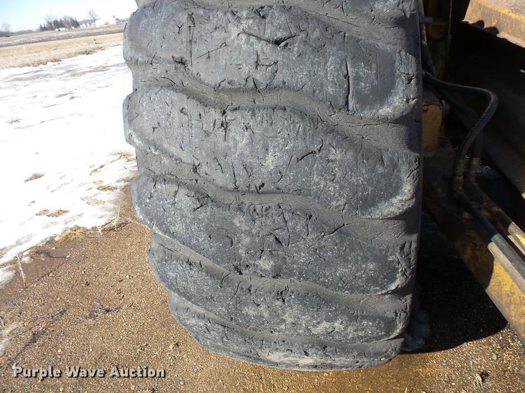 image for item DV9619 Caterpillar 435 scraper