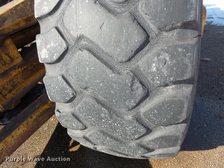 image for item DV9619 Caterpillar 435 scraper