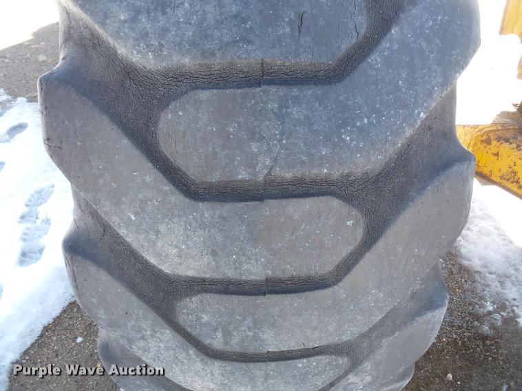 image for item DV9619 Caterpillar 435 scraper