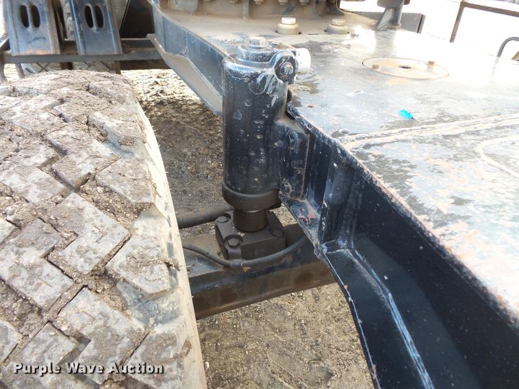 image for item DV9673 1985 Caterpillar 206 rubber tire excavator