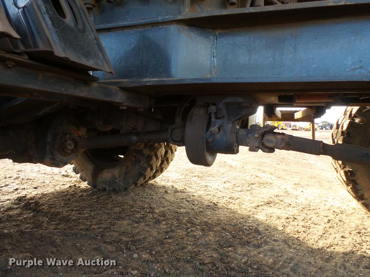 image for item DV9673 1985 Caterpillar 206 rubber tire excavator