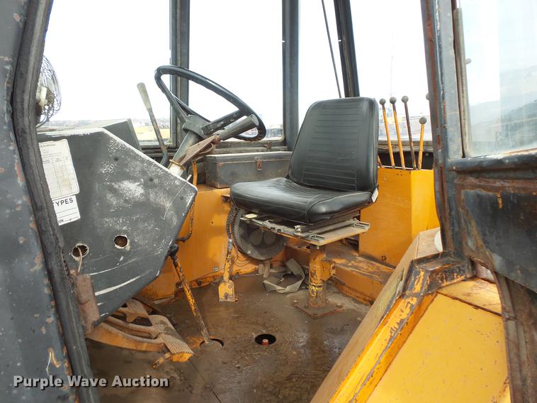 image for item DV9675 1979 Case 580C backhoe