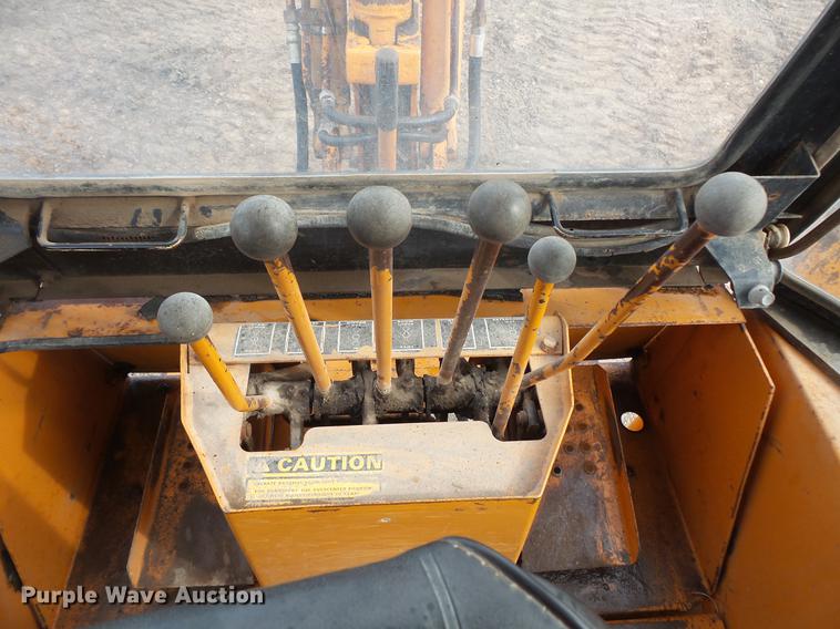 image for item DV9675 1979 Case 580C backhoe