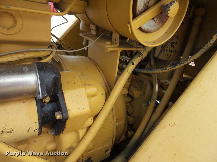 image for item DV9676 Hyster C530A pneumatic roller