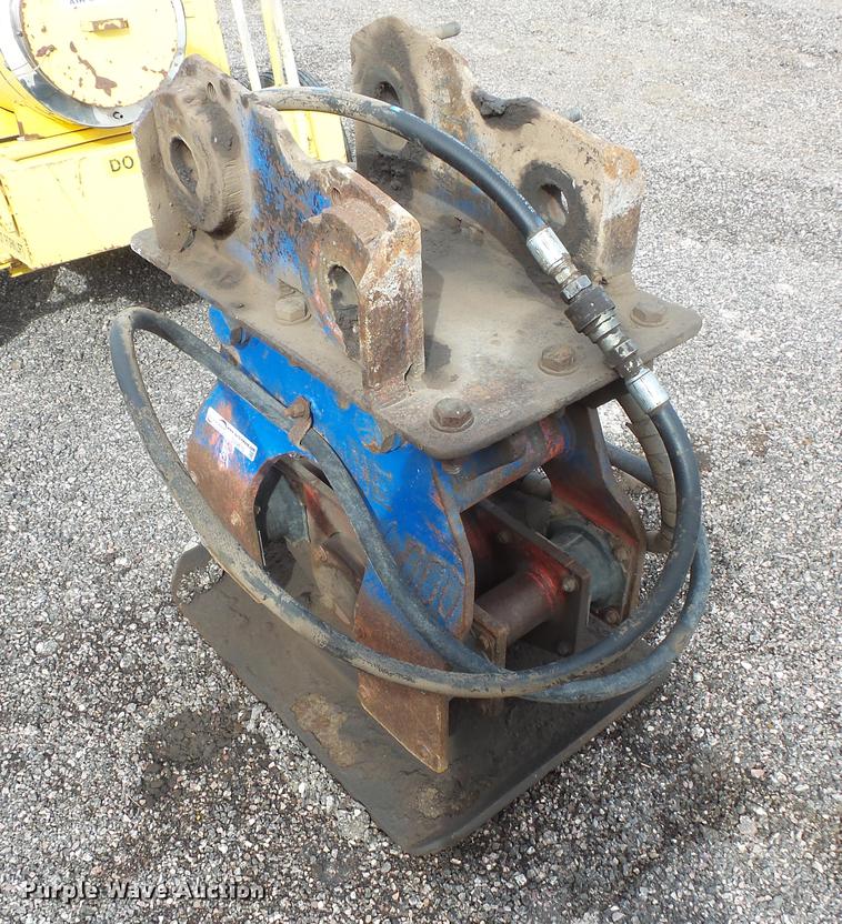 image for item DV9678 Plate compactor