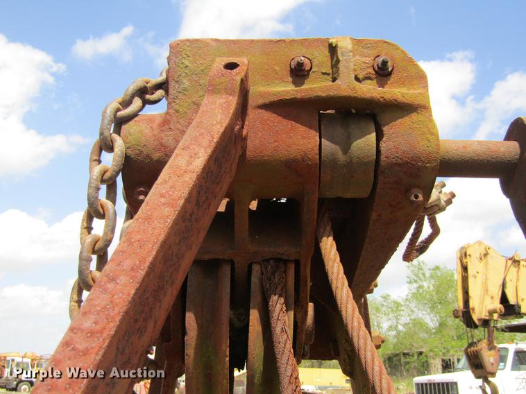 image for item DW9259 Clamshell bucket