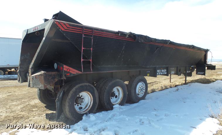 image for item DX9049 1991 Red River LB240 live bottom trailer